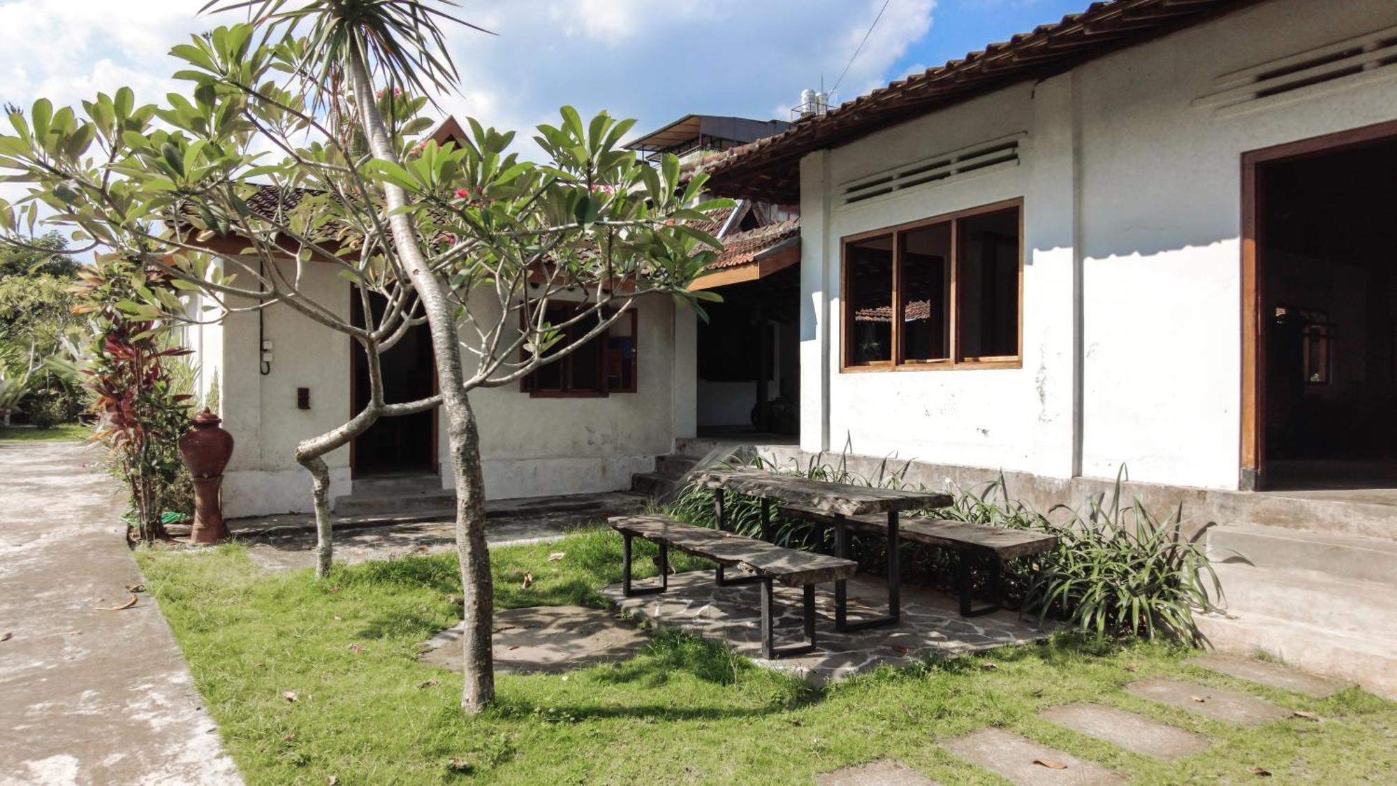Ohmmstay - Rumah Pendopo Tanjungtirto Exterior foto